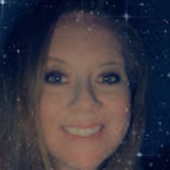 Meet your Posher, Stefanie - Picture 1 of 1